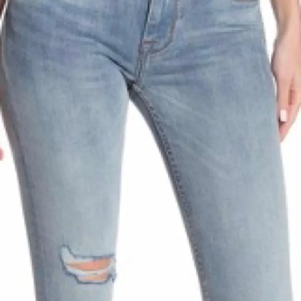 Hudson skinny jeans  - Picture 2 of 10